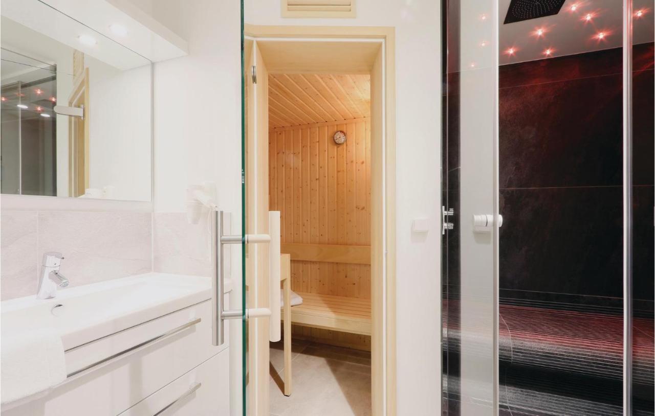 Lovely Apartment In Luebeck Travemuende With Sauna Exterior foto